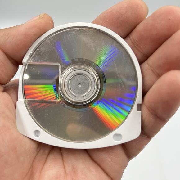 Lord of the Rings: Tactics - For The Sony PSP (Disc Only) - Picture 3 of 4